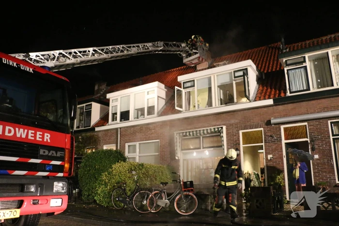 Fikse rookontwikkeling bij schoorsteenbrand