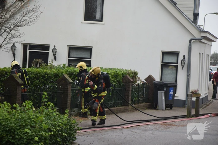Dak van kerk vat vlam bij werkzaamheden
