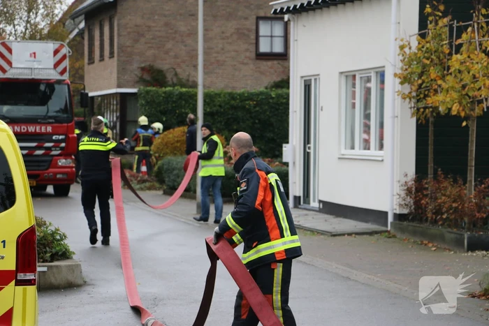 Dak van kerk vat vlam bij werkzaamheden