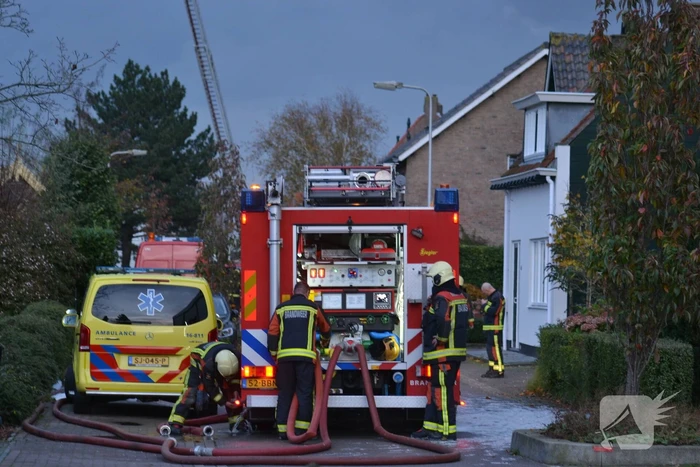 Dak van kerk vat vlam bij werkzaamheden