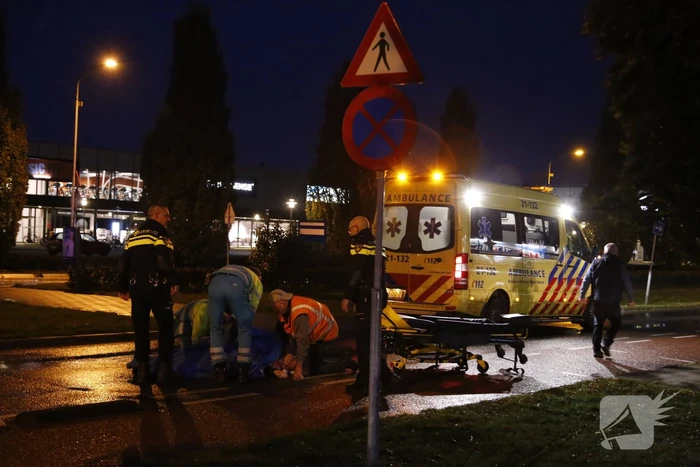 Overstekende fietser aangereden op rotonde