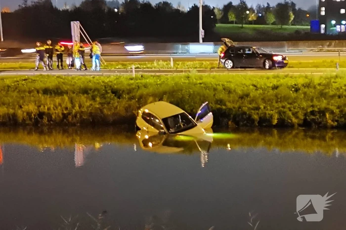 Auto te water