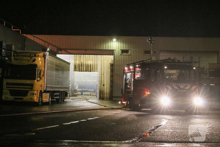 Brand in ventilatiesysteem van bedrijfshal snel geblust