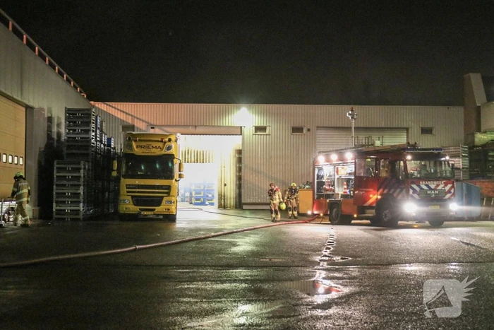 Brand in ventilatiesysteem van bedrijfshal snel geblust