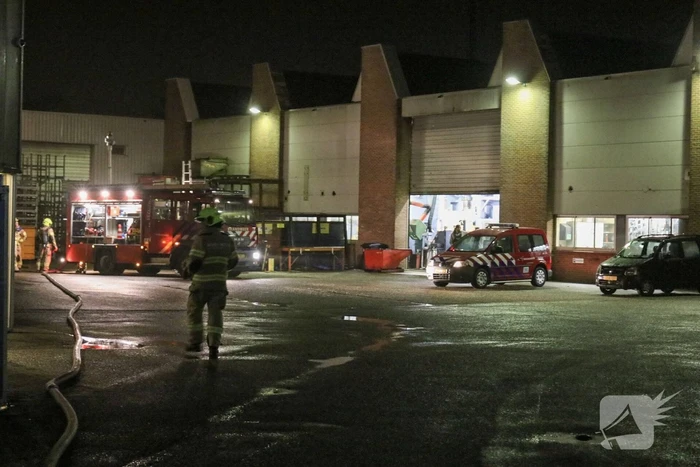 Brand in ventilatiesysteem van bedrijfshal snel geblust