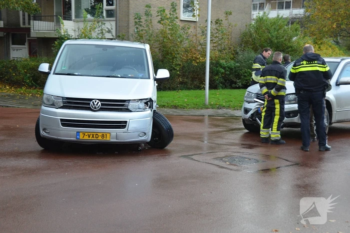 Flinke schade bij aanrijding op kruising