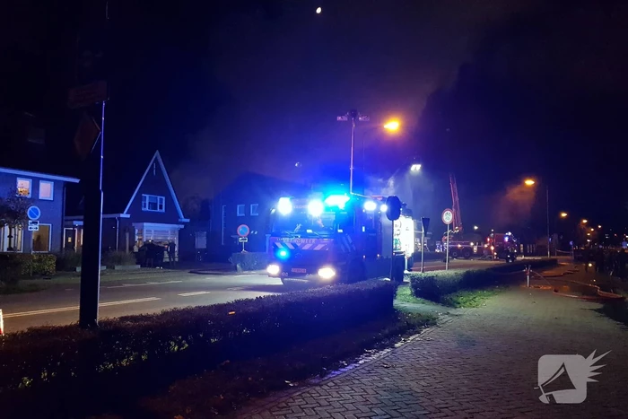 Twee woningen ontruimd na uitslaande brand in atelier
