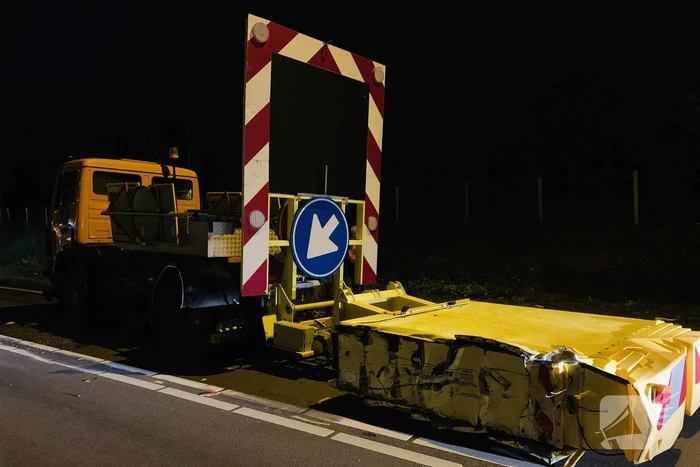 Tankwagen knalt op maaivoertuig, drie personen gewond