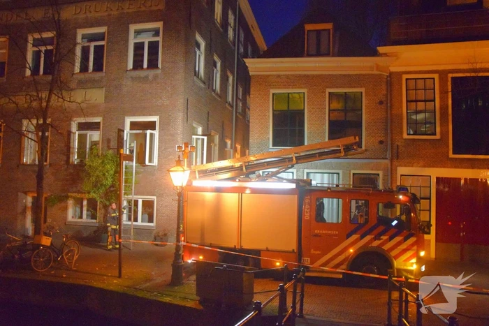 Kaars zorgt voor brand in woning