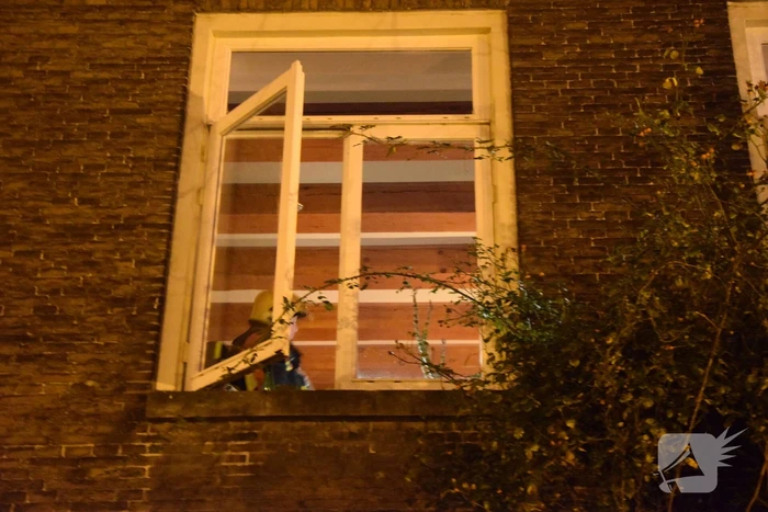 Kaars zorgt voor brand in woning