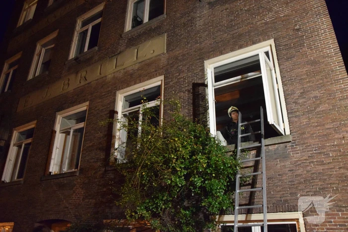 Kaars zorgt voor brand in woning