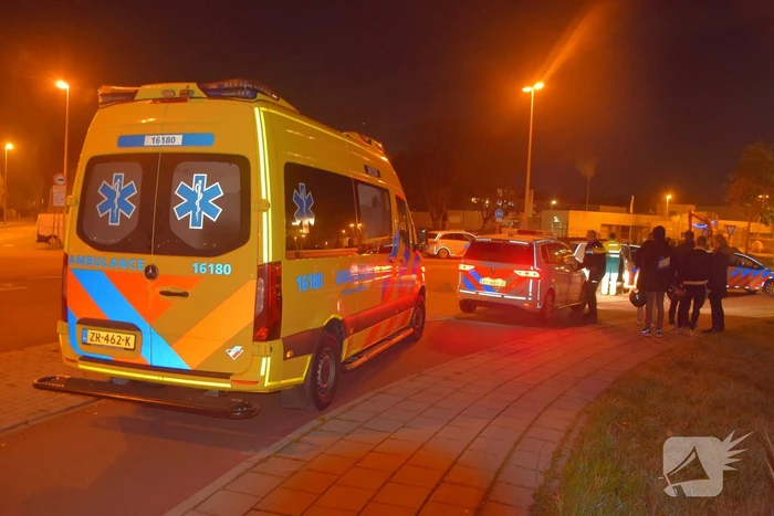 Politie haalt dronken scooterrijder uit sloot