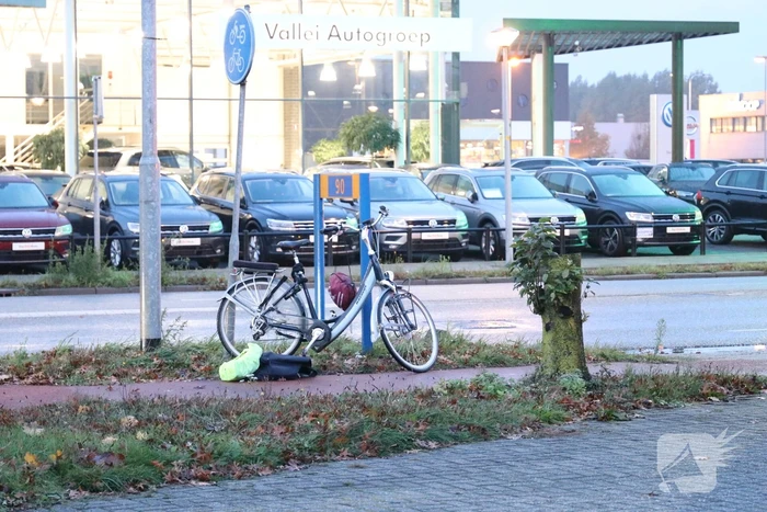 Fietsster gewond na aanrijding met auto