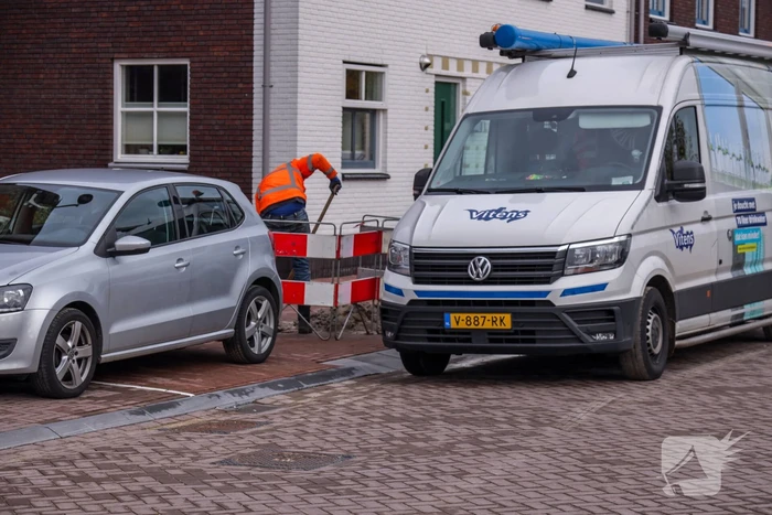 Loszittende afsluiter in nieuwbouwstraat zorgt voor waterlekkage