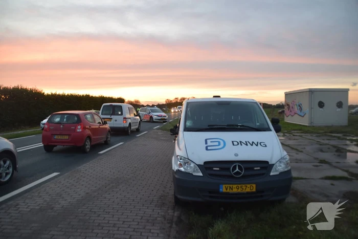 Fietser gewond na aanrijding met bestelbus