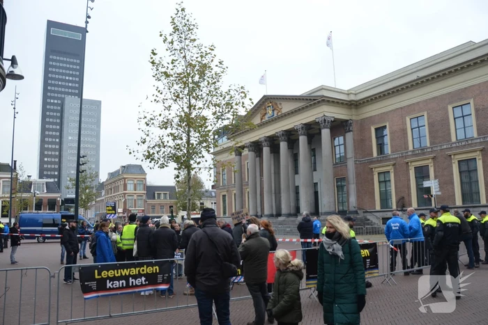 Demonstranten KOZP bij intocht Sinterklaas