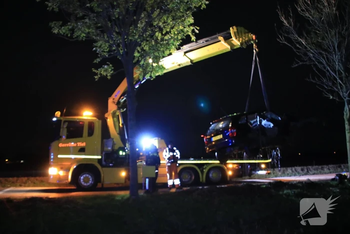 Bestuurder gewond na crash in sloot