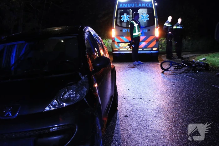 Fietser gewond na aanrijding met personenauto