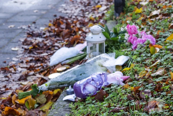 Buurt rouwt om verongelukte kleuter (4)