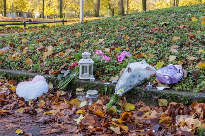Buurt rouwt om verongelukte kleuter (4)