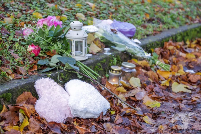 Buurt rouwt om verongelukte kleuter (4)