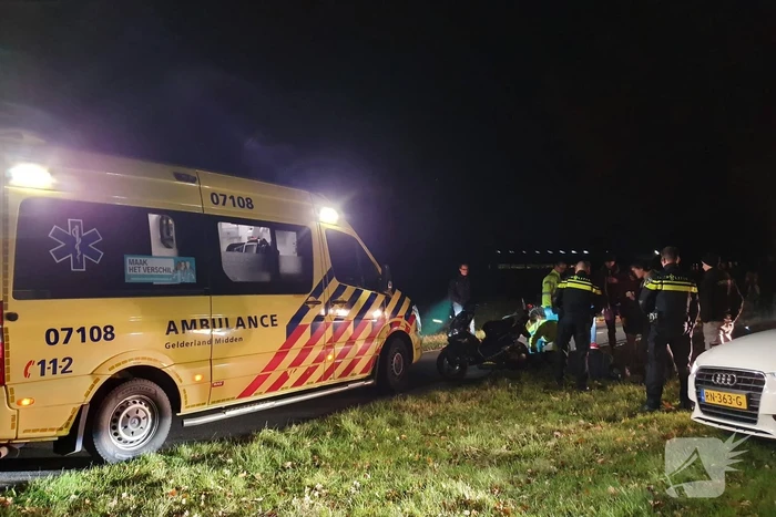 Fietser gewond na aanrijding met scooter