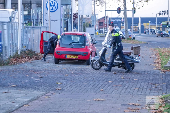 Scooterrijder gaat hard onderuit bedrijventerrein Isselt