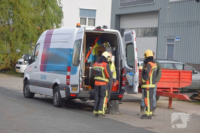 Gaslucht uit riolering op industrieterrein