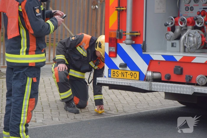 Gaslucht uit riolering op industrieterrein
