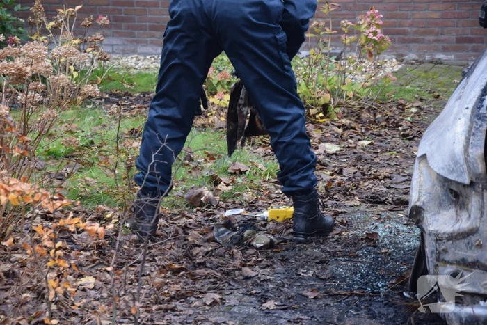 Politie onderzoek na autobrand