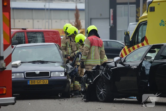 Gewonde na frontale aanrijding