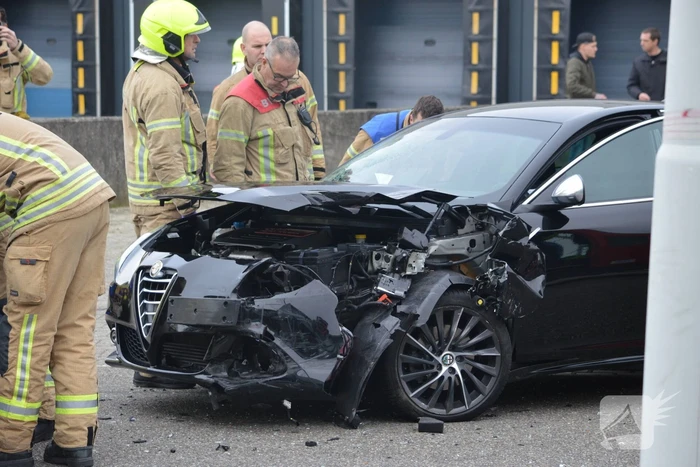 Gewonde na frontale aanrijding