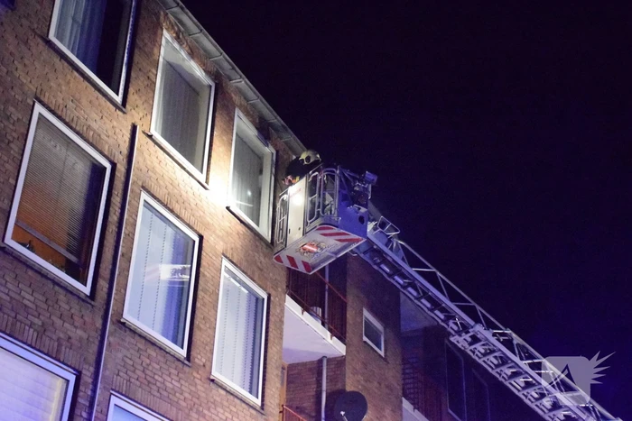 Felle brand in portiek