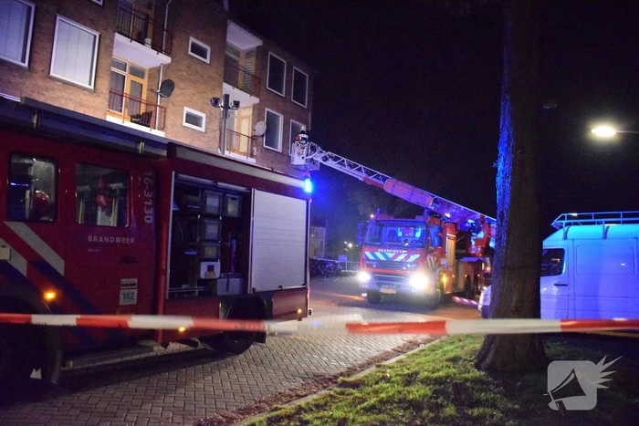 Felle brand in portiek