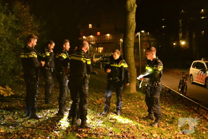 Verwarde man steekt bosje in brand