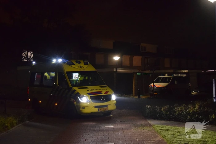 Scooterbestuurder botst op paal raakt gewond