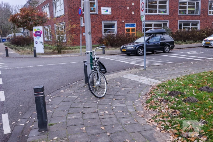 Fietsster gewond bij aanrijding door auto in Schuilenburg
