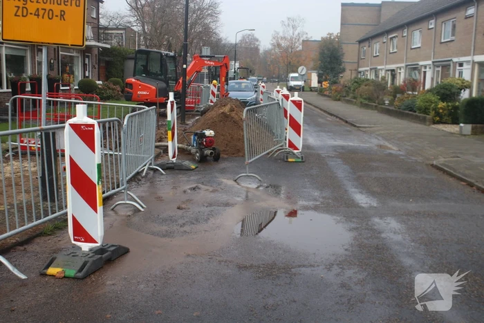 Waterleiding gesprongen bij graafwerkzaamheden
