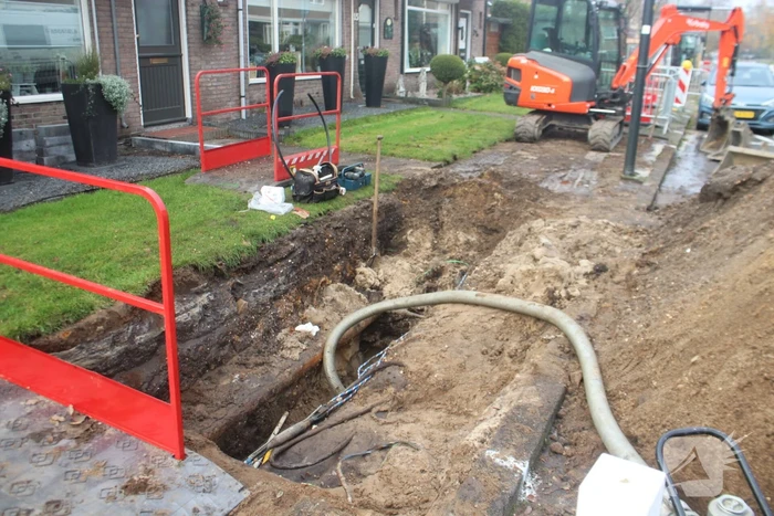 Waterleiding gesprongen bij graafwerkzaamheden