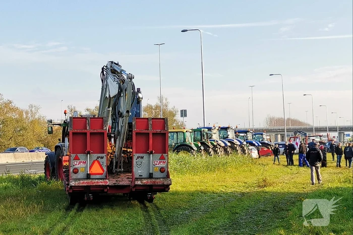 Boerenprotest knooppunt Maanderbroek