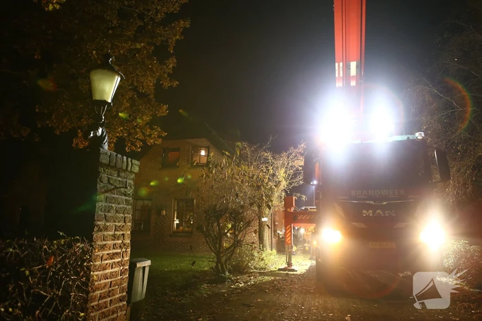 Veel rook bij schoorsteenbrand
