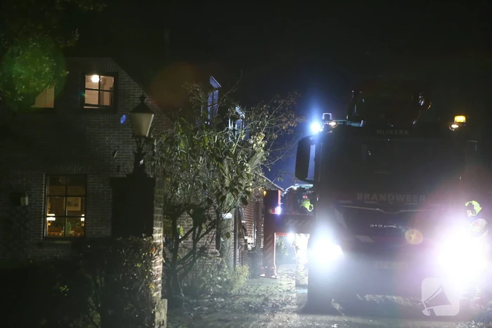 Veel rook bij schoorsteenbrand