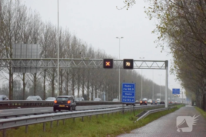 Rijstrook afgesloten na kop-staart botsing