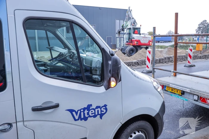 Waterleiding geraakt bij graafwerkzaamheden