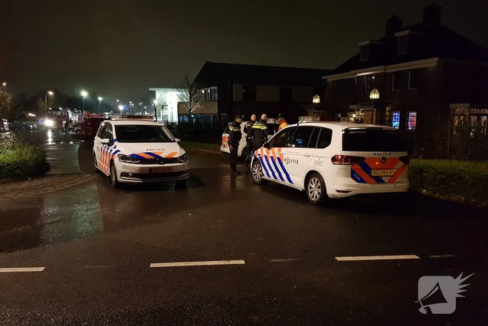 Wielrennen aangereden door bestelbus