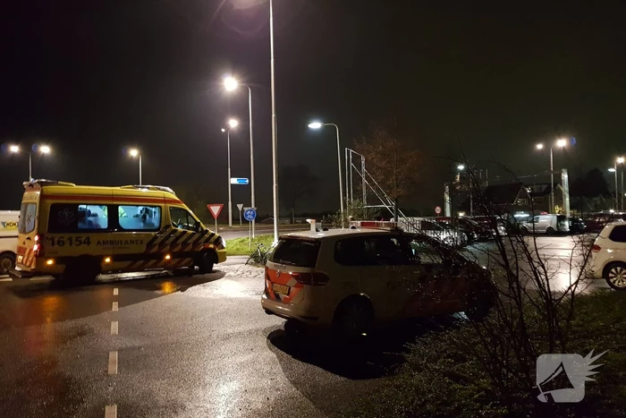 Wielrennen aangereden door bestelbus