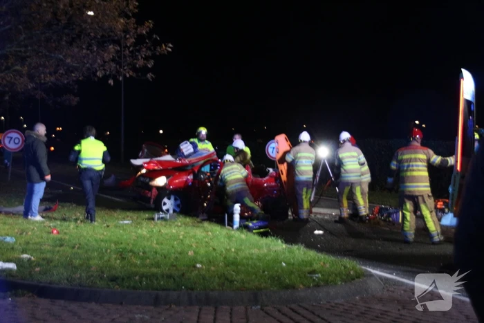 Zeer ernstig ongeval: auto opengeknipt