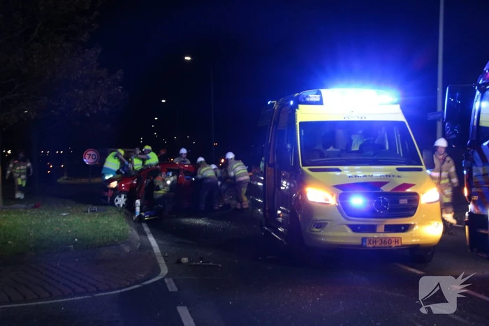 Zeer ernstig ongeval: auto opengeknipt