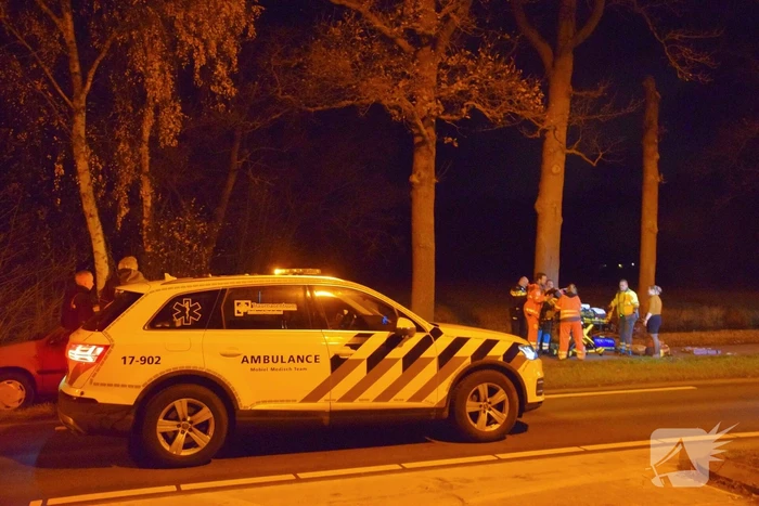 Persoon zwaargewond aangetroffen op fietspad