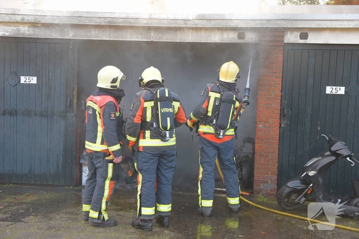 Uitslaande brand verwoest garage